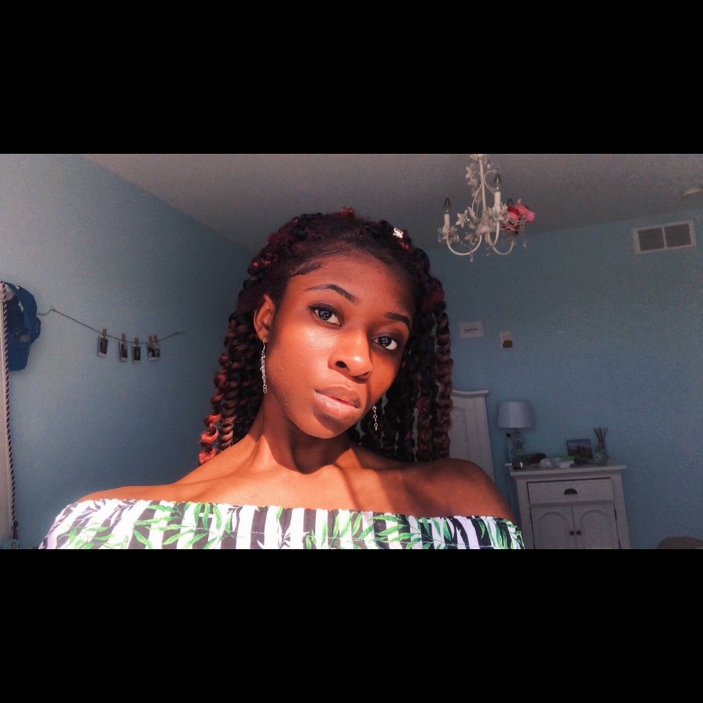 Meet your Posher, Mya